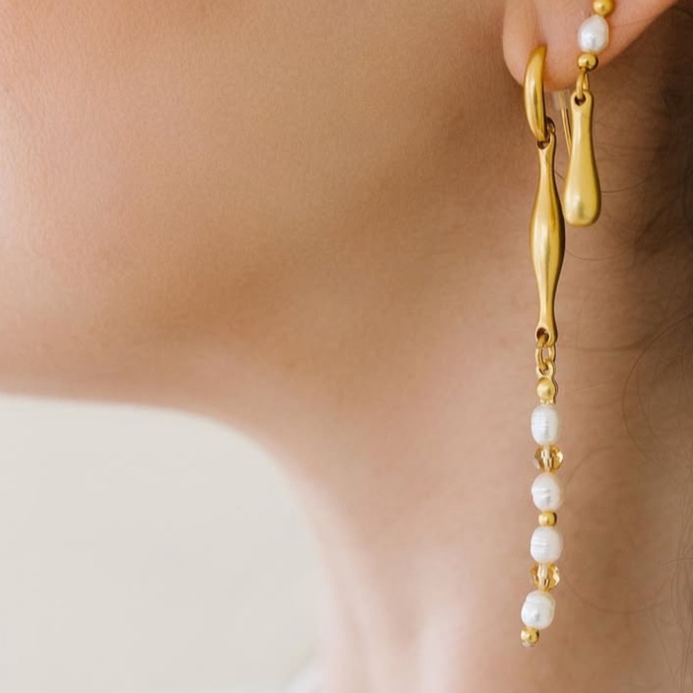 SENCE Copenhagen - Chic Gold and Pearl Dangle Earrings Black Friday sale🍎only1 - Picture 4 of 7